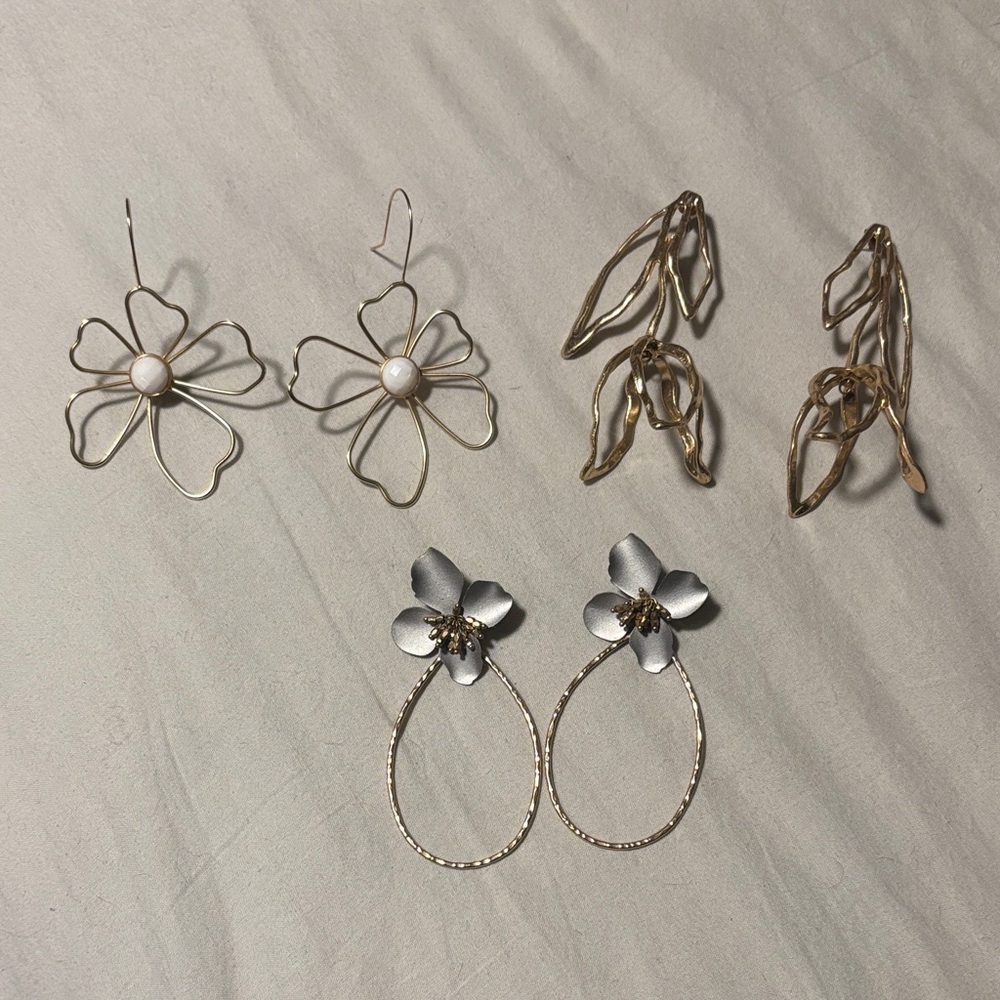 ANTHROOLOGIE/ZARA floral earring bundle - Picture 1 of 7